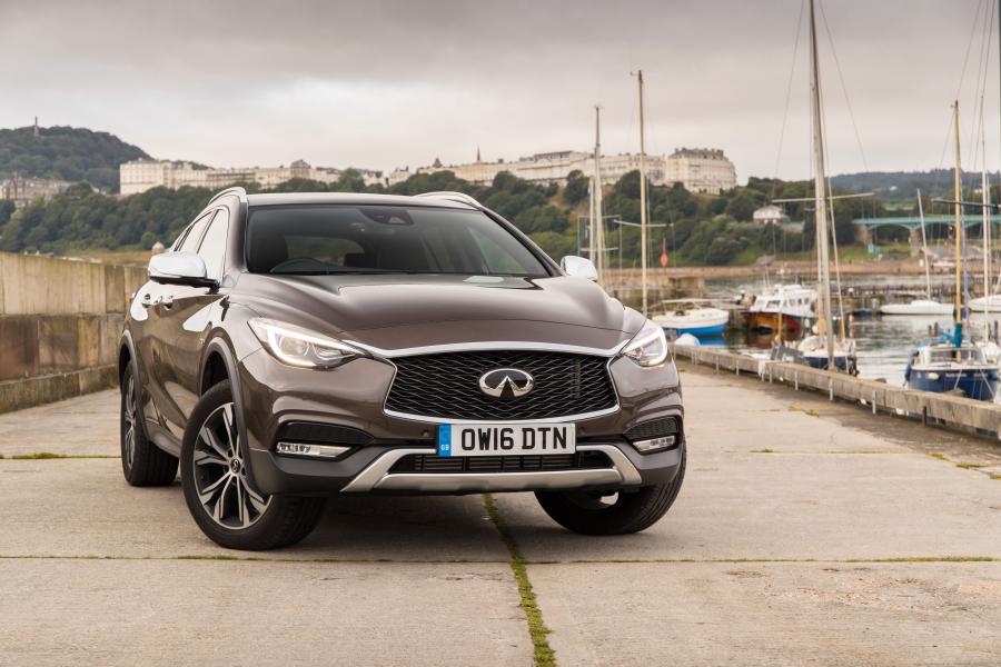  Infiniti QX30 2.2d AWD 2016 года  (UK) (фото 22 из 30)